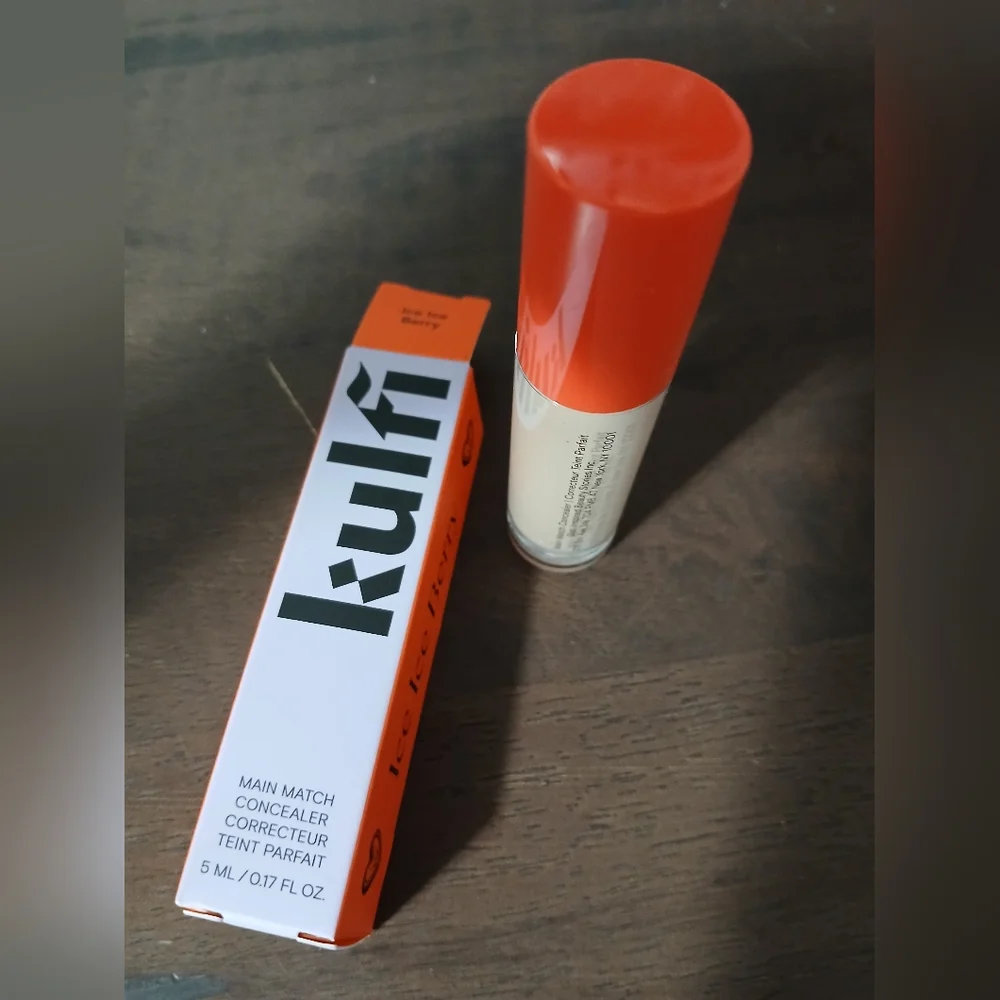Kulfi Main Match Concealer, a hydrating, crease-proof